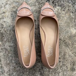 New Franco Sarto Tudor pumps. Beige color and Size 9. New out of box.
